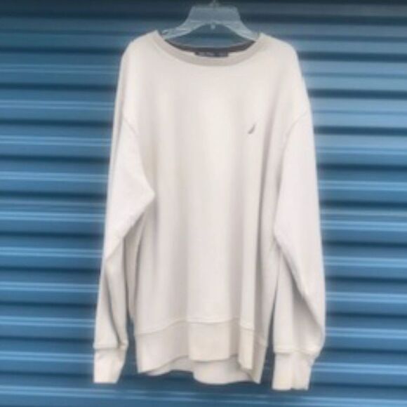 Long Sleeve Sweatshirt . Women's Size: Extra Large (16/18) . Nautica - Picture 1 of 4